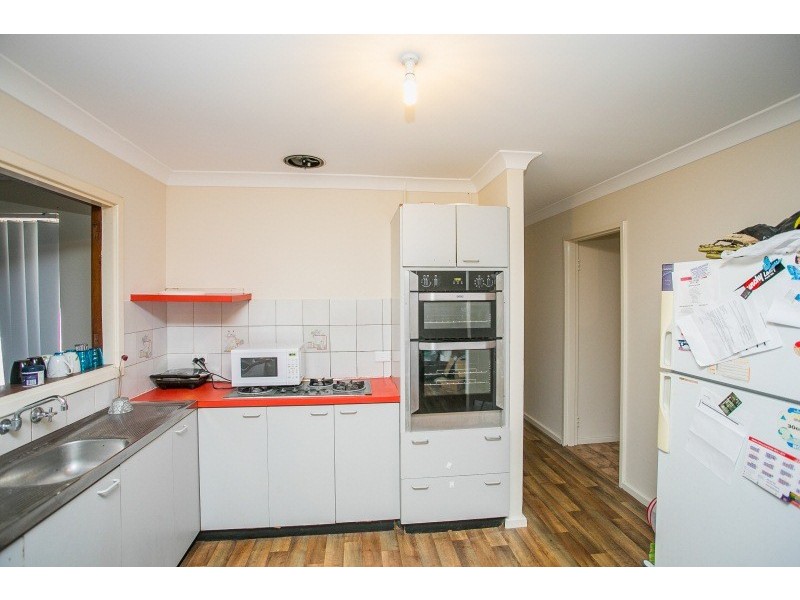 12 Hull Way, Beechboro WA 6063
