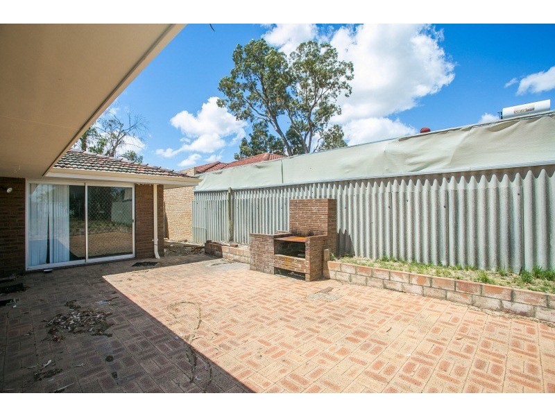 12 Hull Way, Beechboro WA 6063