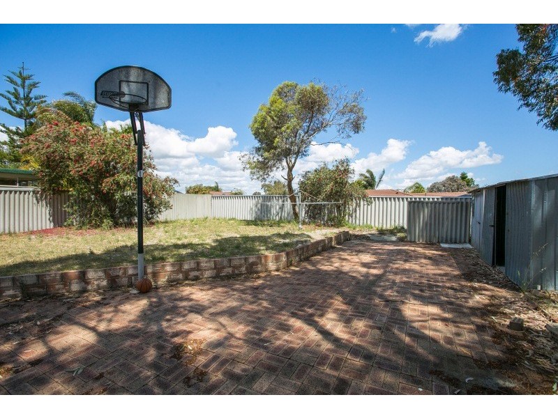 12 Hull Way, Beechboro WA 6063