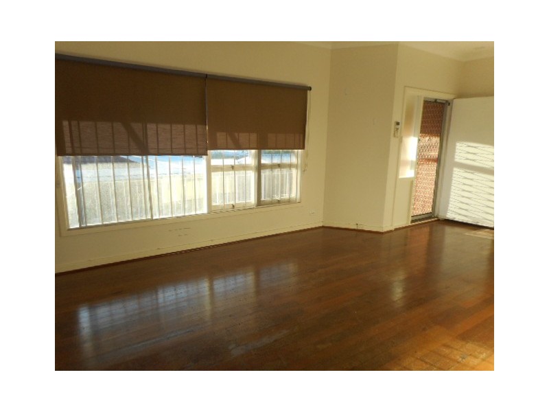 5 Templeton Crescent, Girrawheen WA 6064