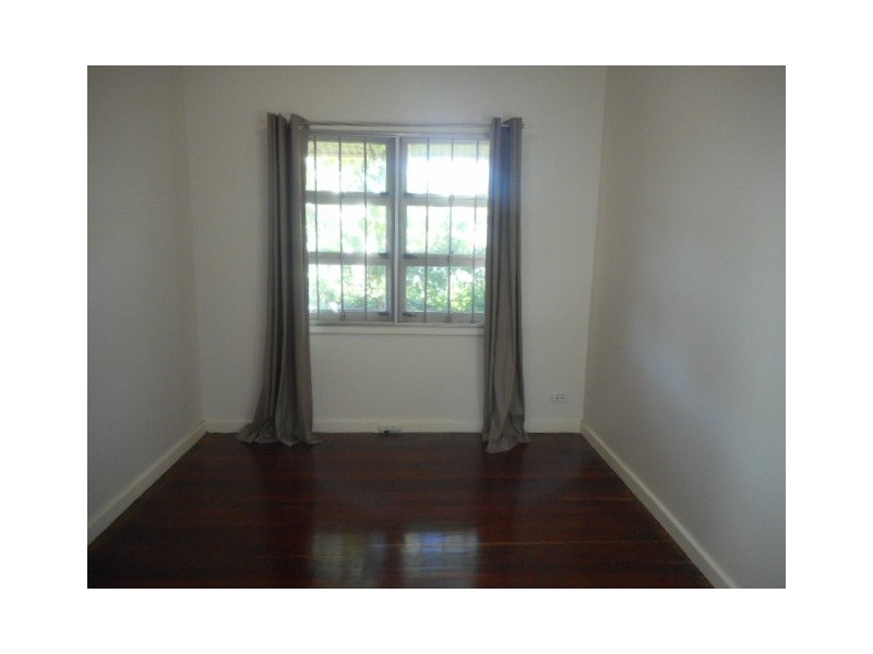 5 Templeton Crescent, Girrawheen WA 6064