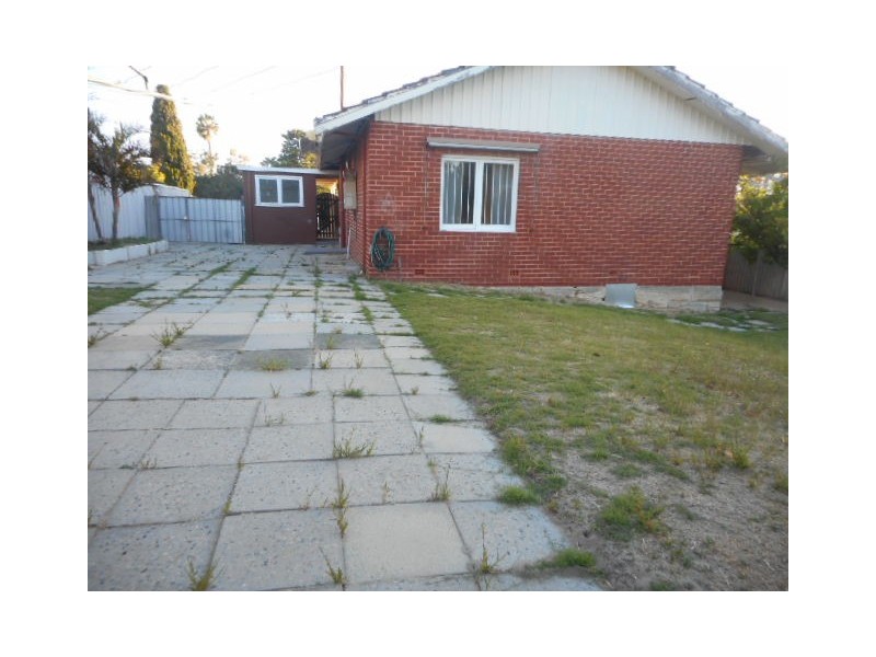 5 Templeton Crescent, Girrawheen WA 6064