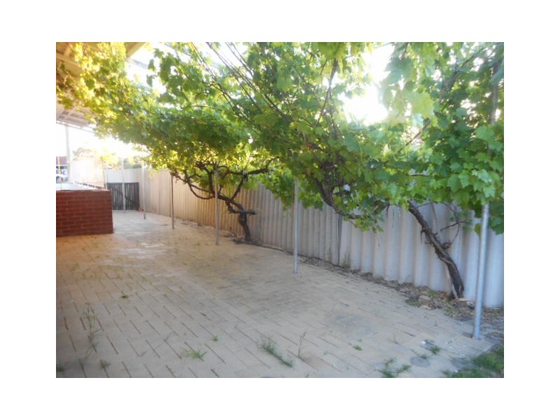 5 Templeton Crescent, Girrawheen WA 6064