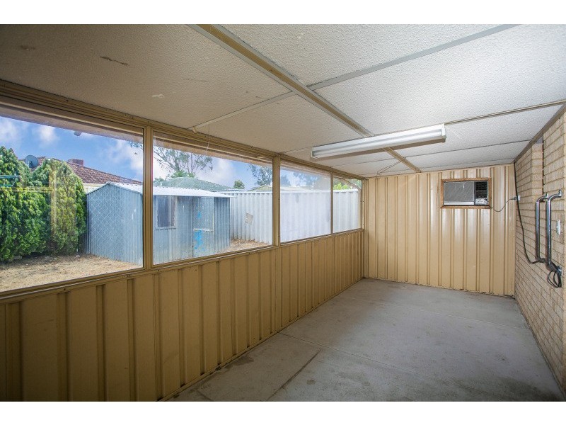 21 Wenstead Place, Stratton WA 6056