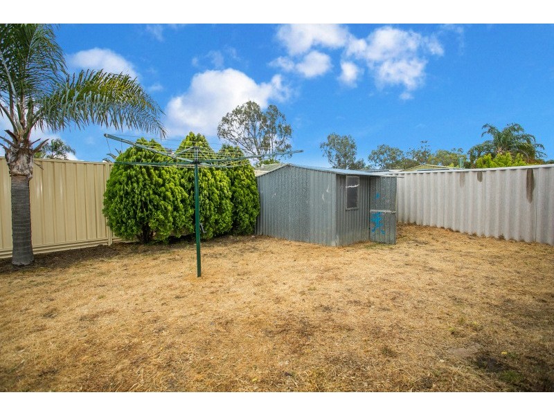 21 Wenstead Place, Stratton WA 6056