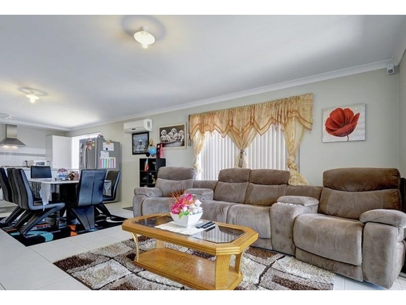 24 Summerville Boulevard, Caversham WA 6055