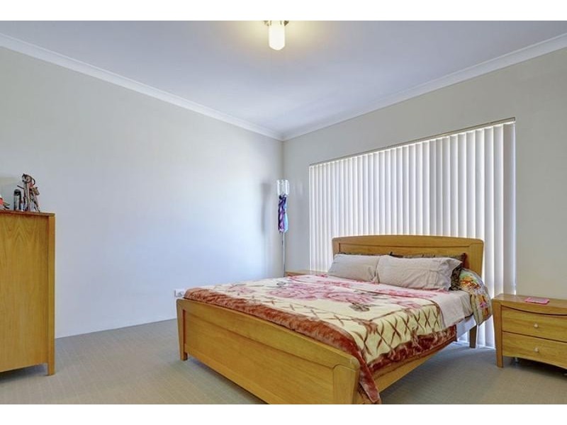 24 Summerville Boulevard, Caversham WA 6055