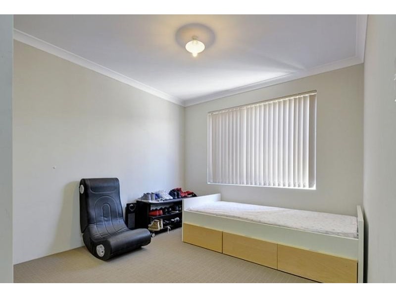 24 Summerville Boulevard, Caversham WA 6055