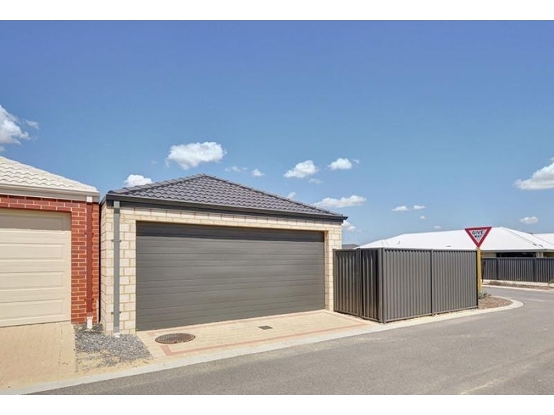 24 Summerville Boulevard, Caversham WA 6055