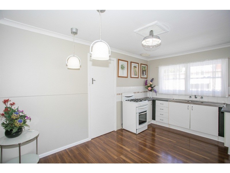 7 Altone Road, Lockridge WA 6054