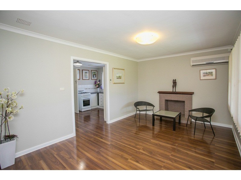 7 Altone Road, Lockridge WA 6054