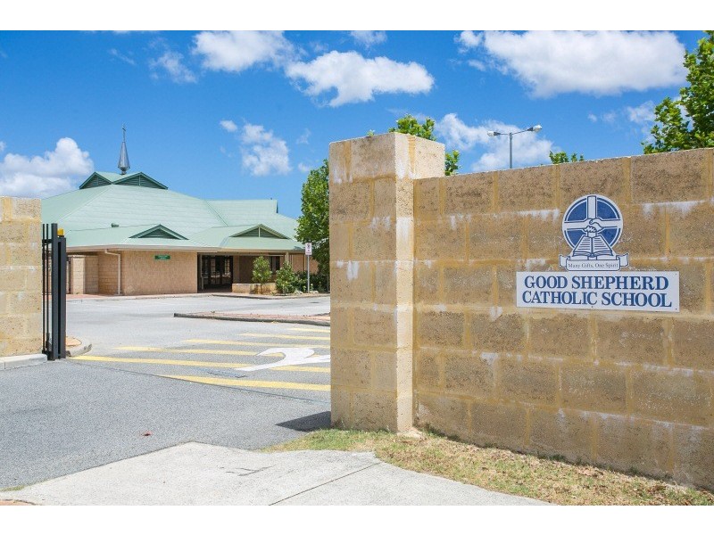 7 Altone Road, Lockridge WA 6054