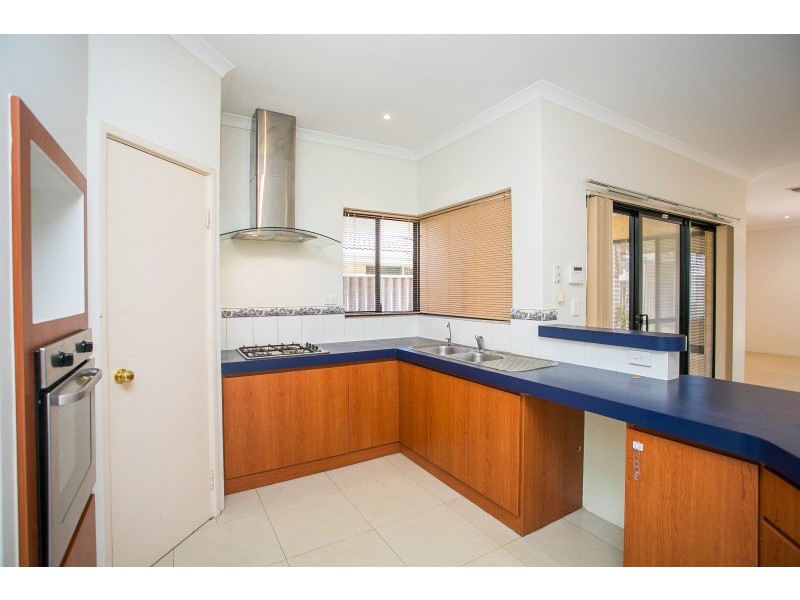 135 Bennett Springs Drive, Beechboro WA 6063