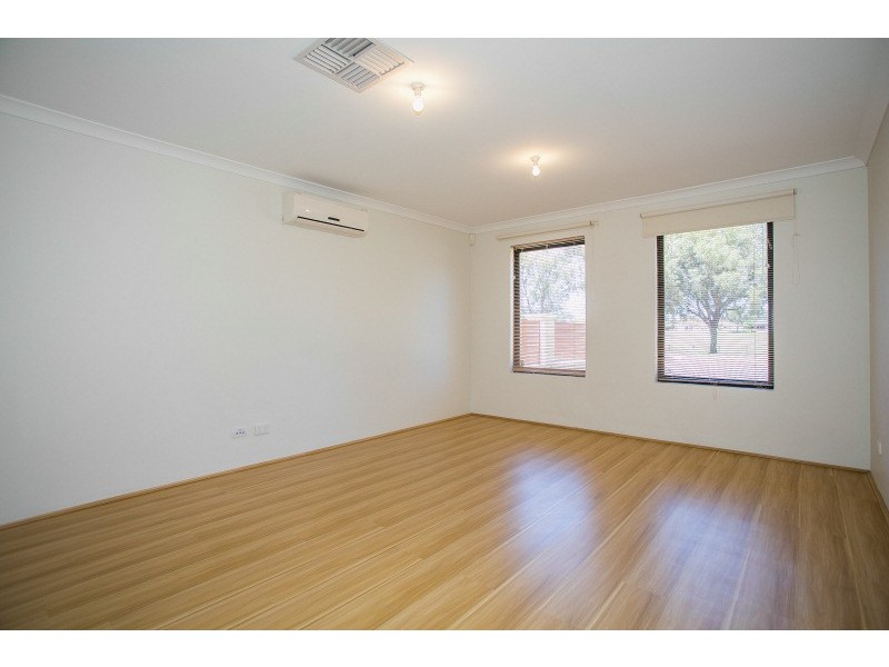 135 Bennett Springs Drive, Beechboro WA 6063