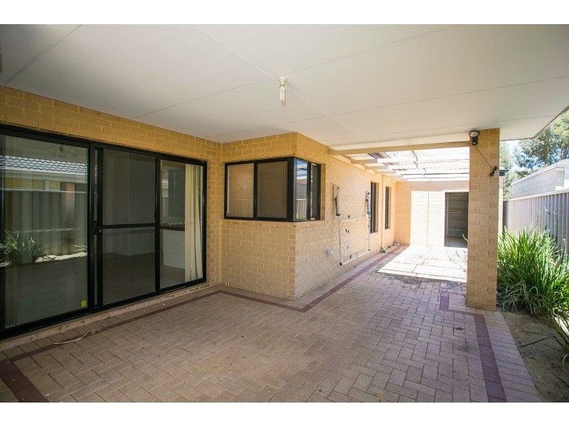 135 Bennett Springs Drive, Beechboro WA 6063