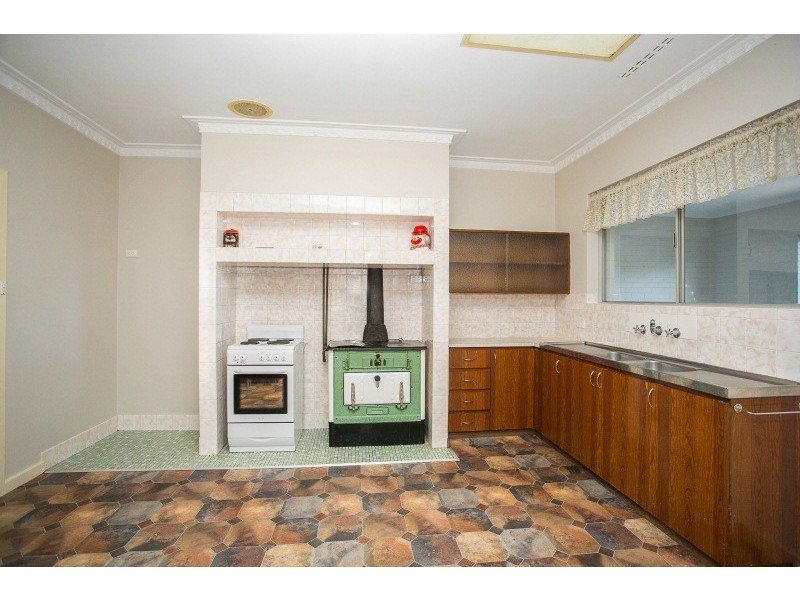 56 Bishop Road, Middle Swan WA 6056