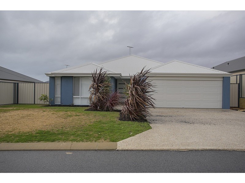 17 Glendale Street, Meadow Springs WA 6210