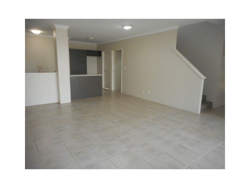 25 Olivedale Road, Madeley WA 6065