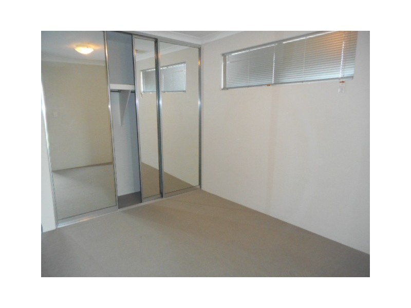 25 Olivedale Road, Madeley WA 6065