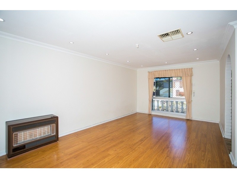 3 Gloves Place, Beechboro WA 6063