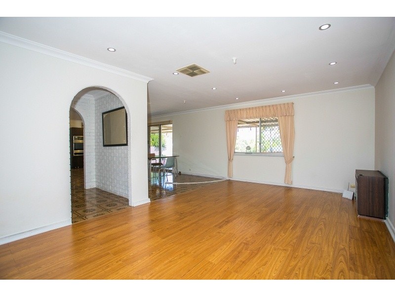 3 Gloves Place, Beechboro WA 6063