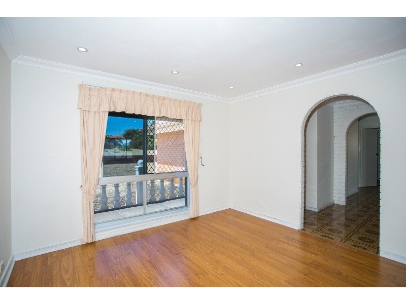 3 Gloves Place, Beechboro WA 6063