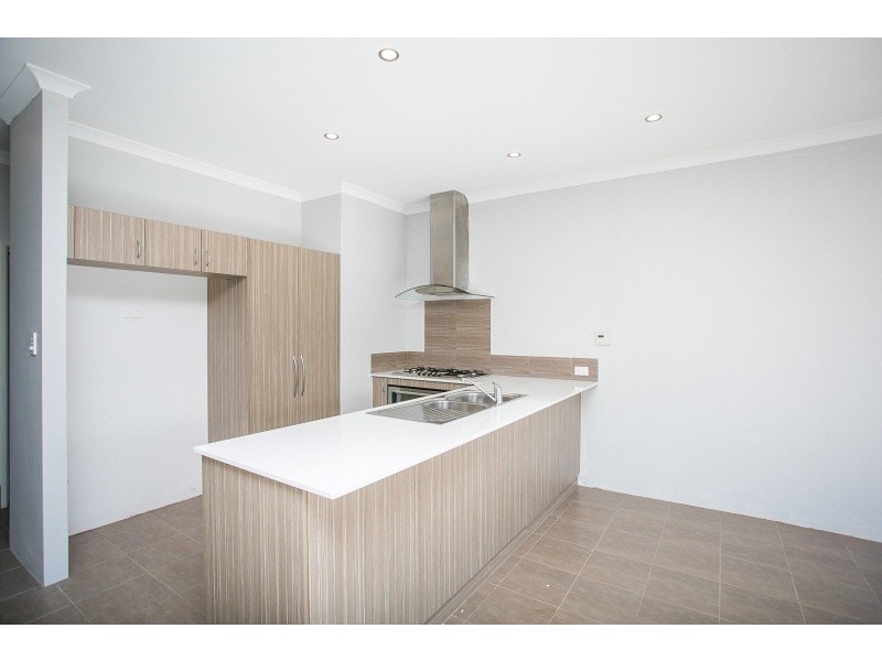 10 Cheyne Way, Caversham WA 6055