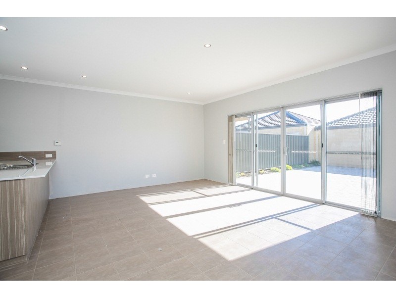 10 Cheyne Way, Caversham WA 6055