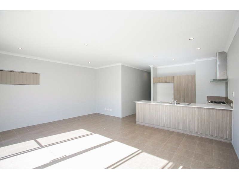 10 Cheyne Way, Caversham WA 6055