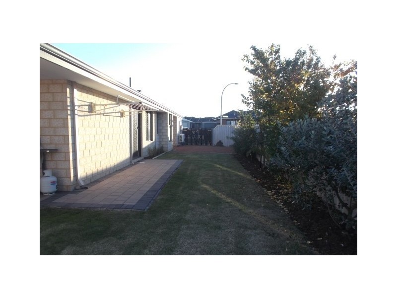 37 Dunlin Gardens, Beechboro WA 6063