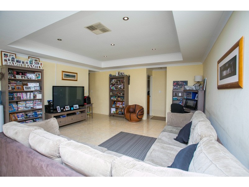 50 Hillwater Promenade, Beechboro WA 6063