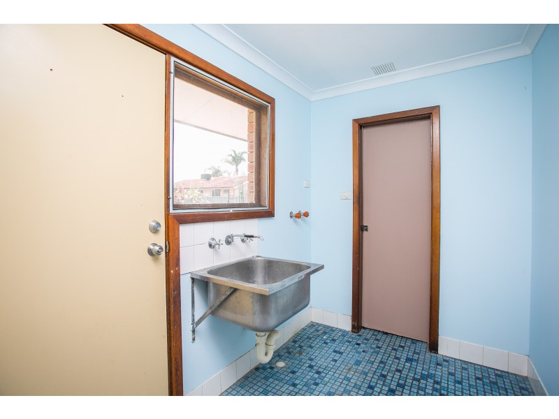 8 Woolgar Way, Lockridge WA 6054