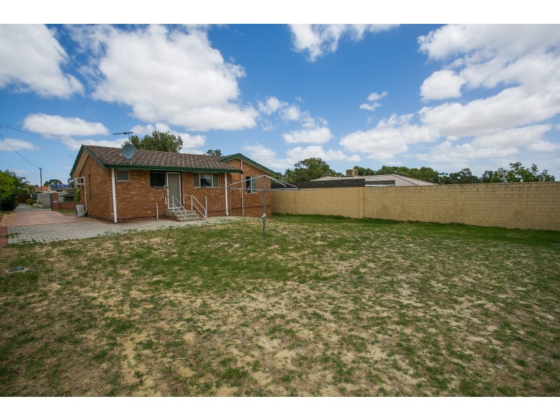 8 Woolgar Way, Lockridge WA 6054