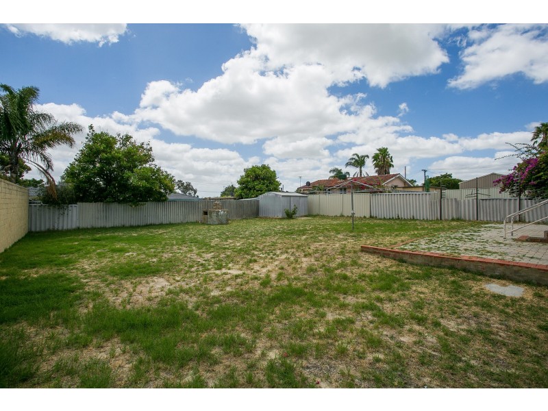 8 Woolgar Way, Lockridge WA 6054