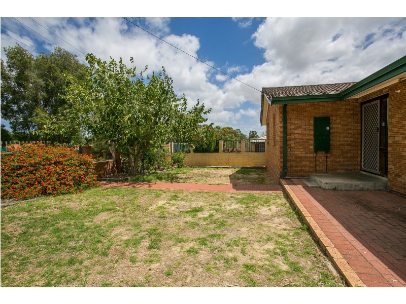 8 Woolgar Way, Lockridge WA 6054