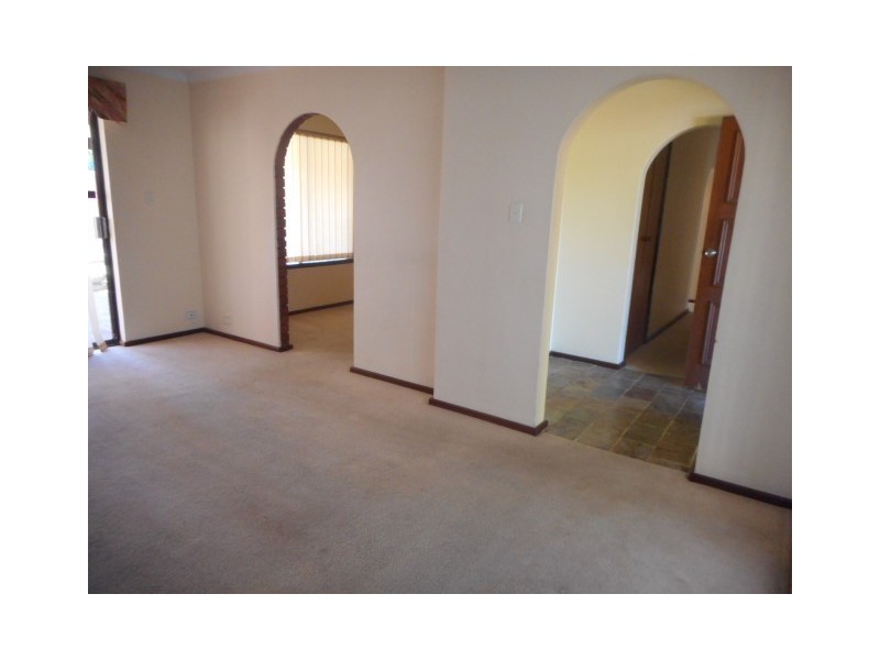 6 Edge Place, Dianella WA 6059