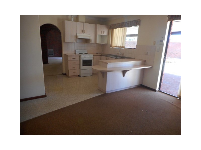 6 Edge Place, Dianella WA 6059