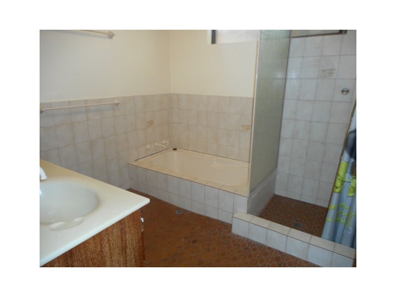 6 Edge Place, Dianella WA 6059