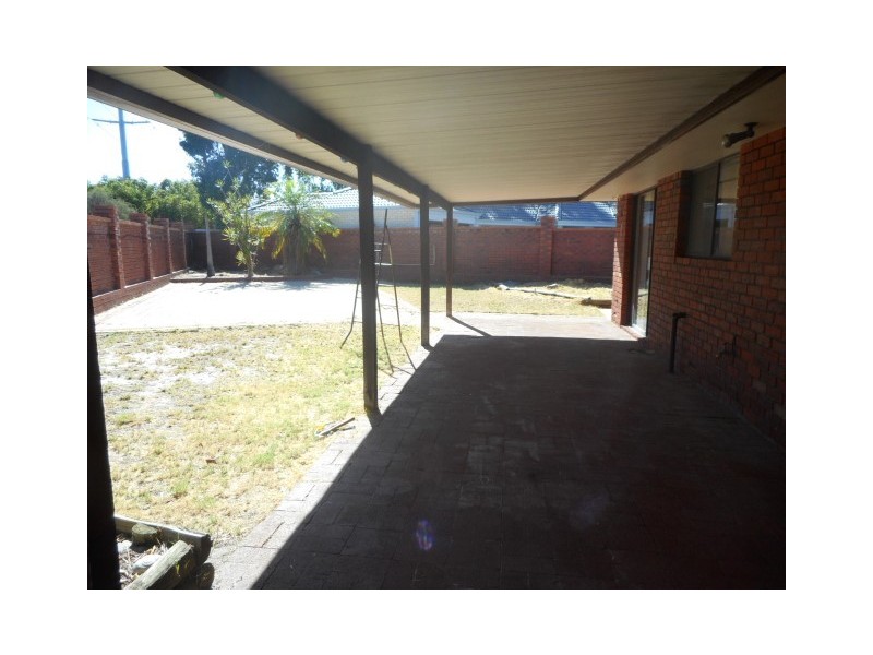 6 Edge Place, Dianella WA 6059