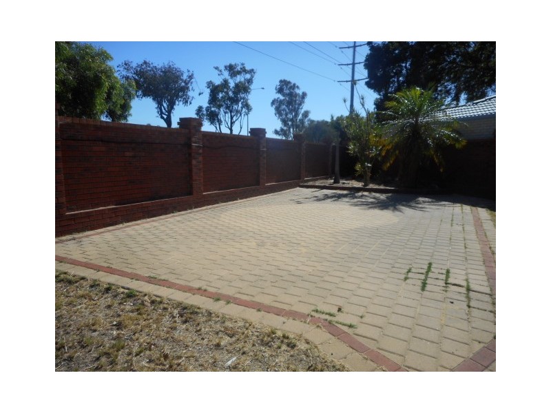 6 Edge Place, Dianella WA 6059