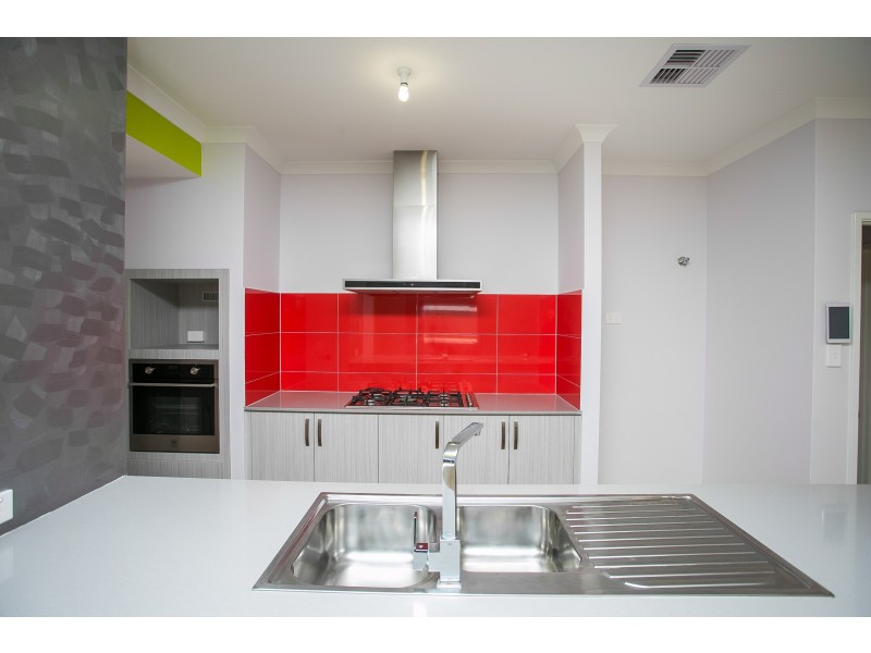 13 Rostratus Link, West Swan WA 6055