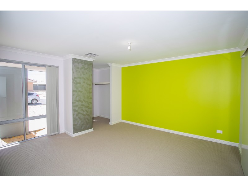 13 Rostratus Link, West Swan WA 6055