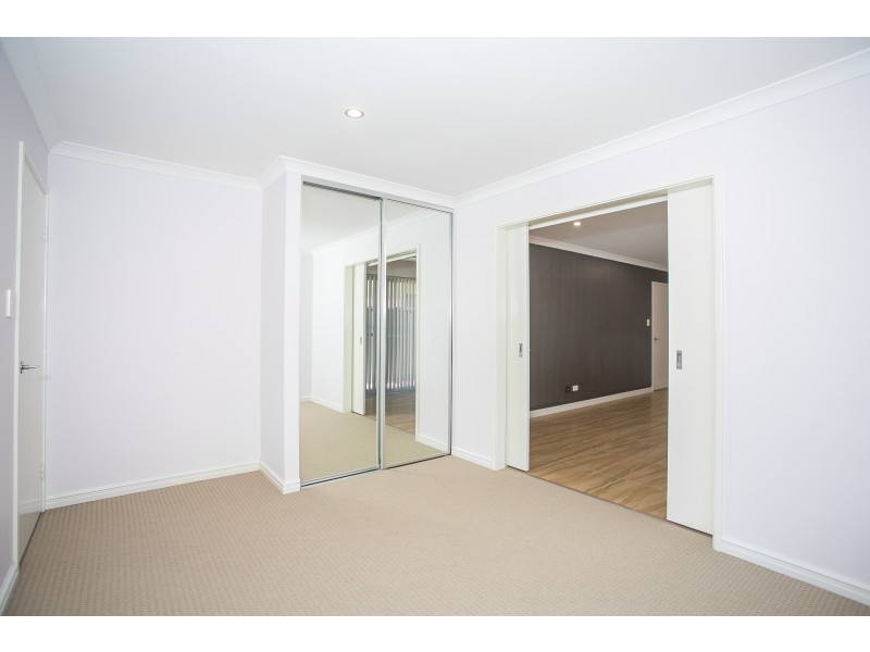 13 Rostratus Link, West Swan WA 6055