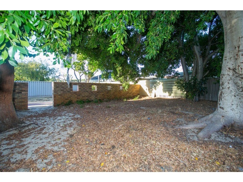 52 Brookman Avenue, Langford WA 6147