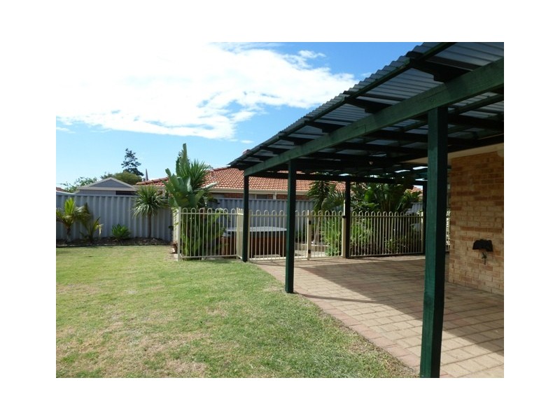 3 Cocos Place, Marangaroo WA 6064