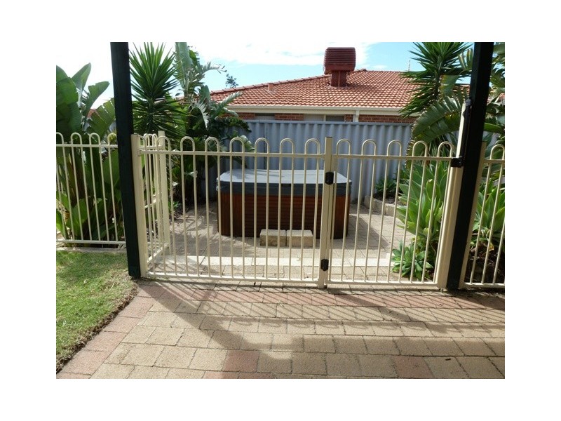 3 Cocos Place, Marangaroo WA 6064