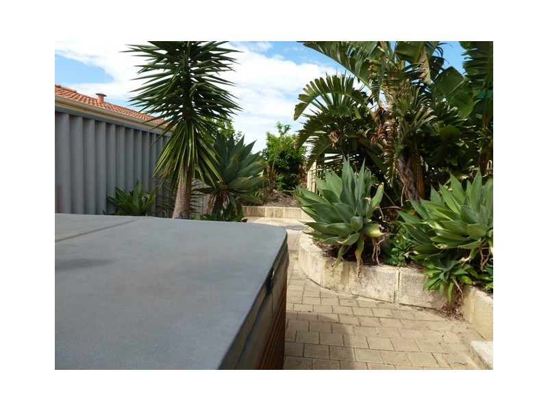 3 Cocos Place, Marangaroo WA 6064