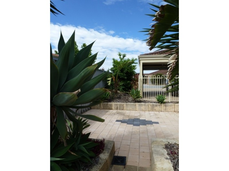 3 Cocos Place, Marangaroo WA 6064