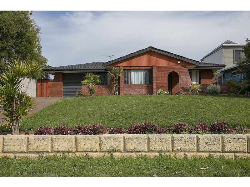 15 Ledger Street, Warnbro WA 6169