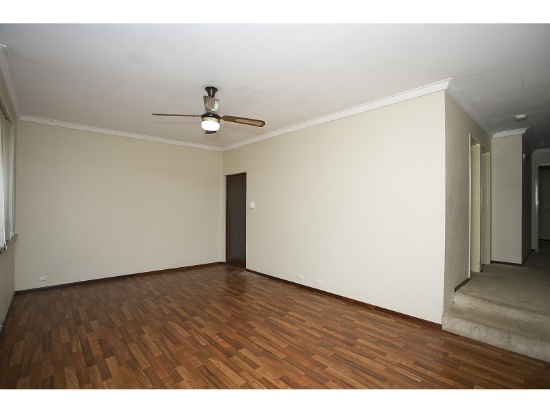 15 Ledger Street, Warnbro WA 6169